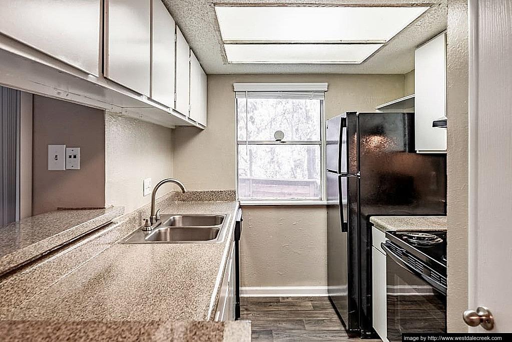 Apartment in Far West