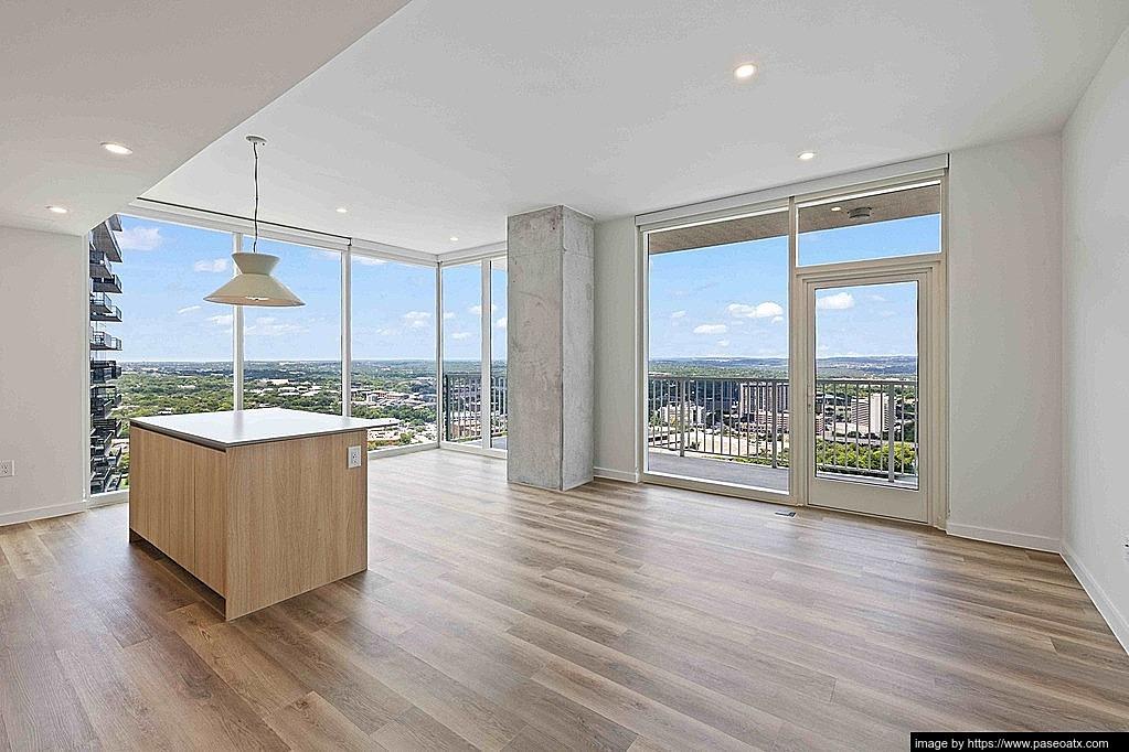 Apartment in Downtown