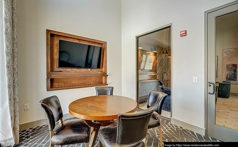 Apartment in Downtown