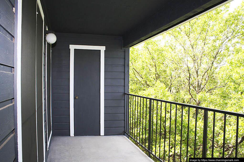 Apartment in Arboretum