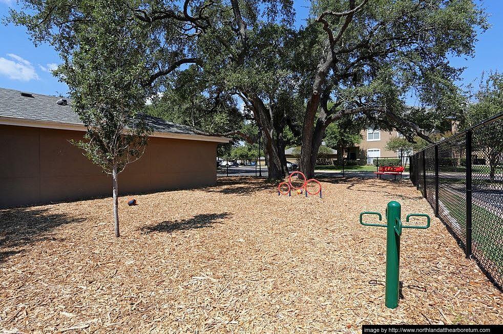 Apartment in Arboretum