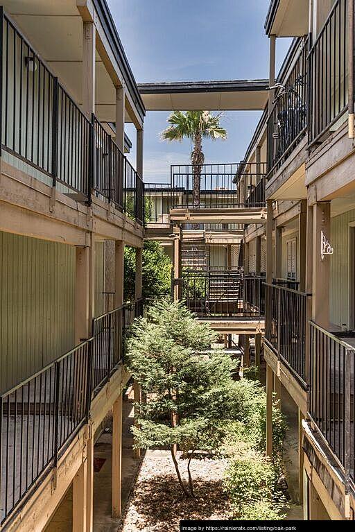 Apartment in Central