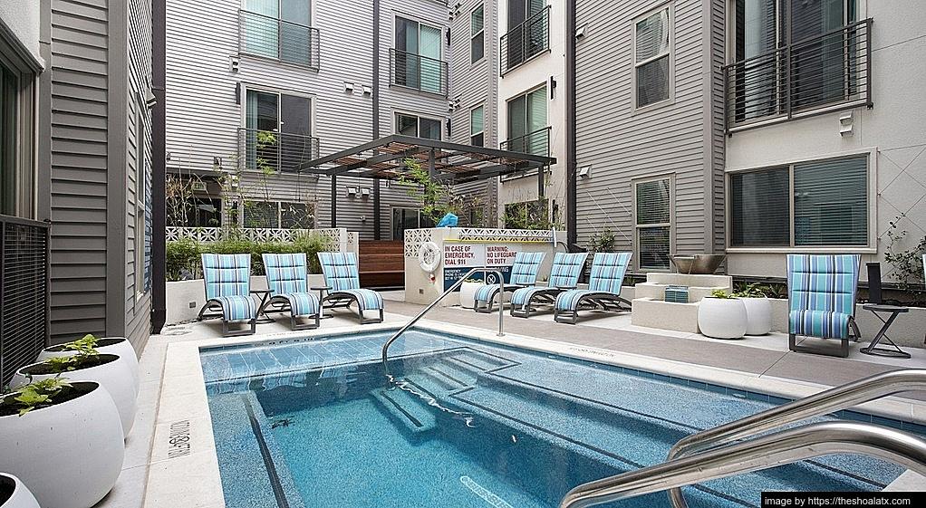 Apartment in Downtown