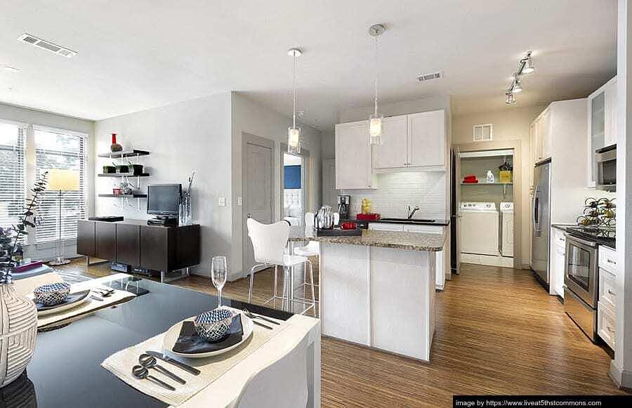 Apartment in Downtown