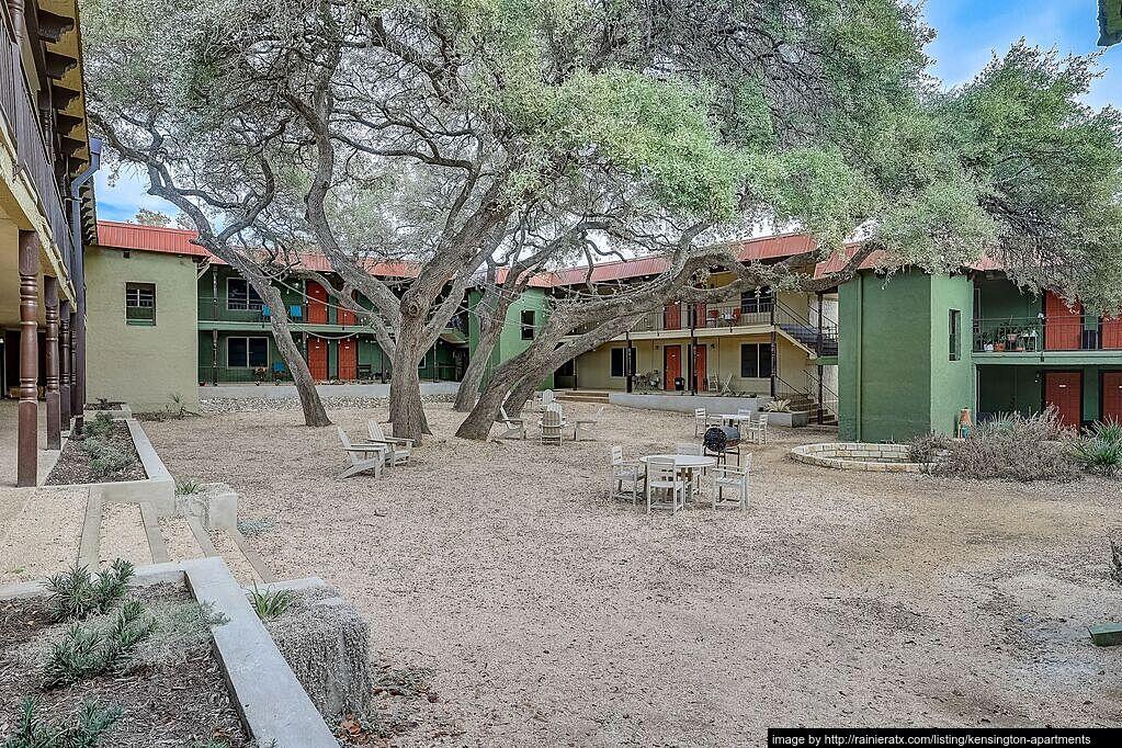 Apartment in Central